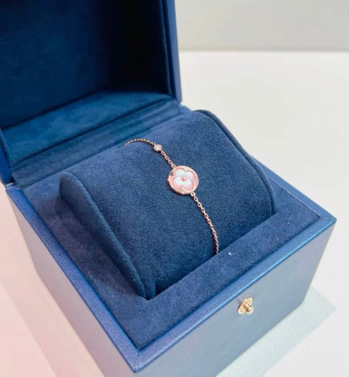 Vòng tay Louis Vuitton Color Blossom Sun BB
