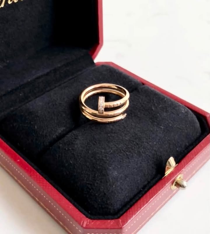Nhẫn Cartier Juste un Clou 3 Vòng Đính Kim Rose Gold, ảnh tổng thể