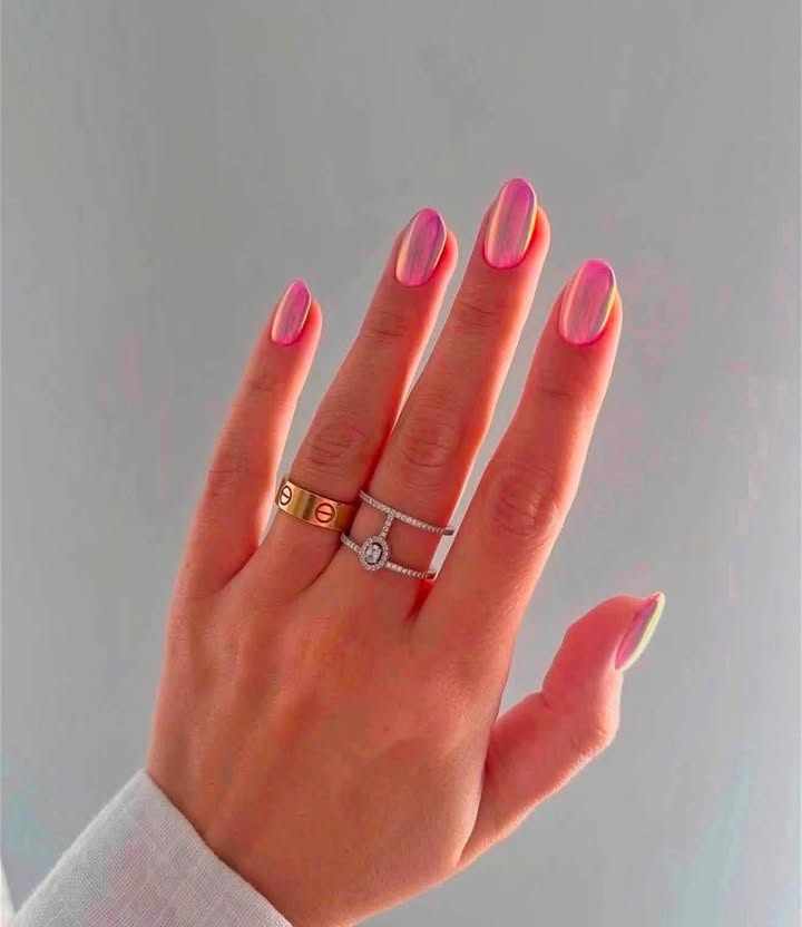 Nhẫn Cartier Love Classic Yellow Gold, ảnh 4 chụp thật tại The Classique