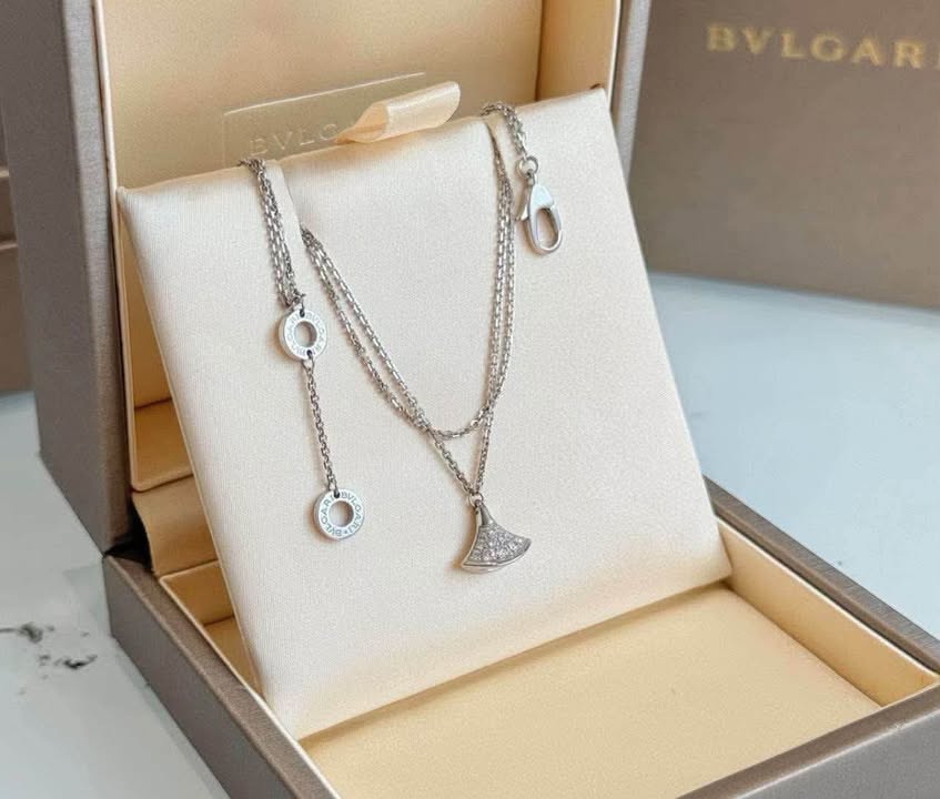 Vòng tay Bvlgari Diva Mini Đính Kim White Gold, ảnh tổng thể