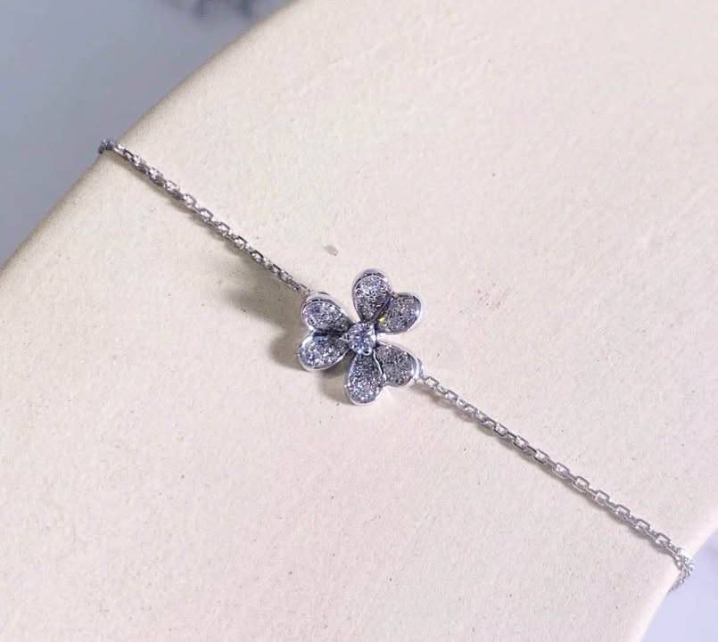 Vòng tay Van Cleef & Arpels Frivole Mini Full Kim WG, ảnh 2 chụp thật tại The Classique