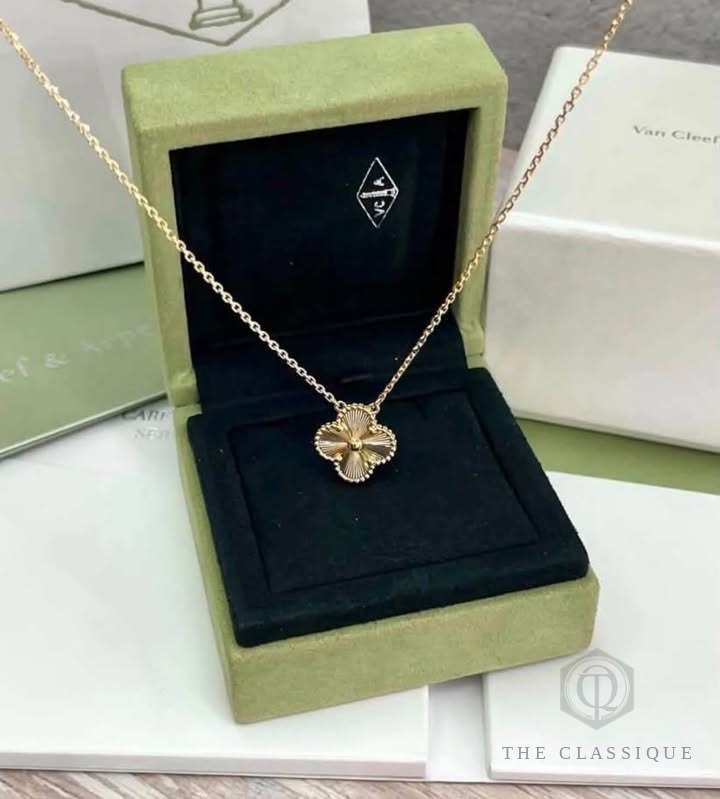 Dây chuyền VCA Vintage Alhambra Vàng Tia Nắng (Guilloché)