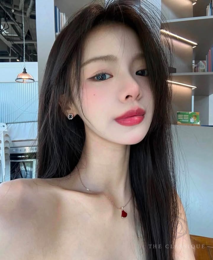 Bvlgari Divas’ Dream Carnelian Necklace
