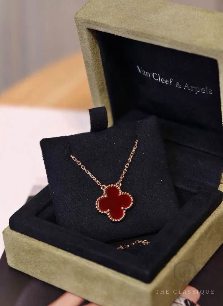 Dây chuyền VCA Vintage Alhambra Carnelian