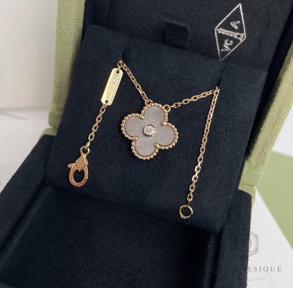 Dây chuyền VCA Vintage Alhambra Limited 2023 18K Rose Gold Obsidian Diamond