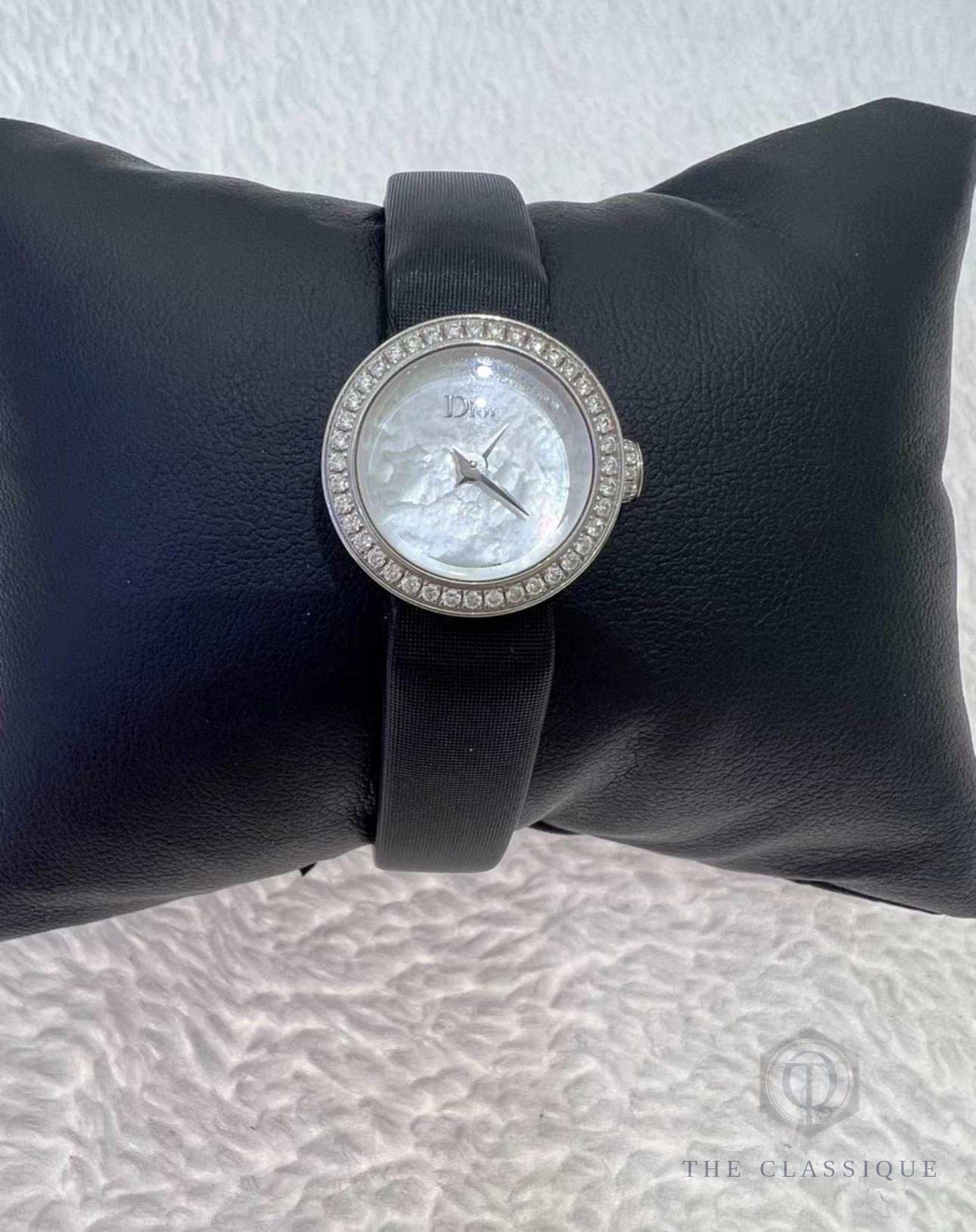 Đồng hồ Dior Mini D De Dior máy quartz