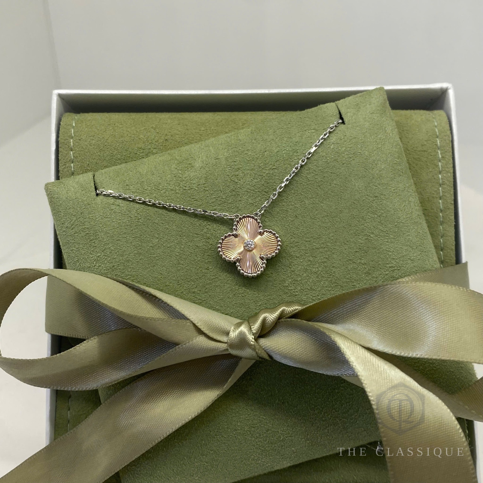 Dây chuyền VCA Vintage Alhambra Limited 2024 18K Rose Gold White Gold Diamond
