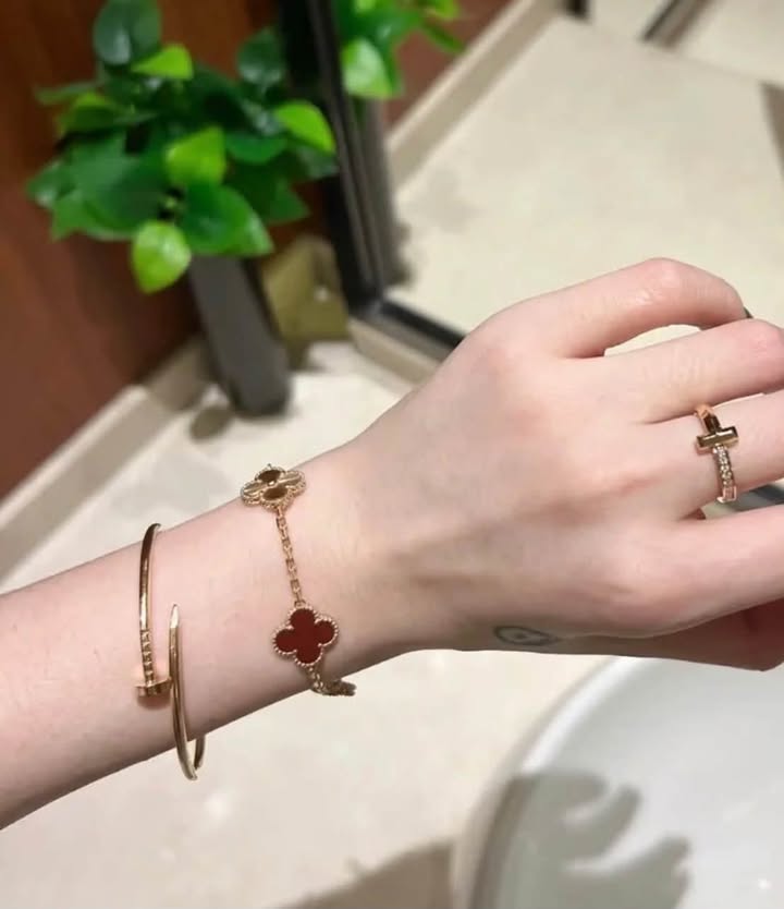 Vòng Cartier JUC Mỏng Rose Gold