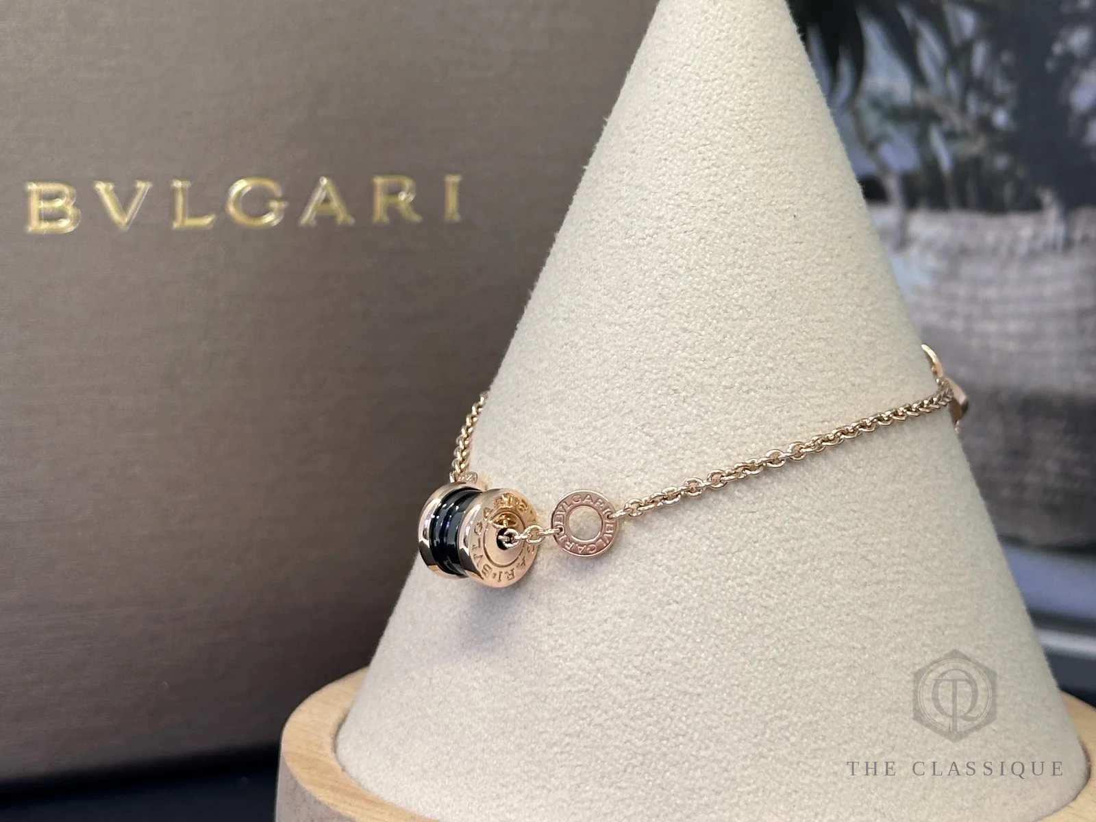 Vòng tay Bvlgari B.zero1 ceramic đen phối vàng hồng, ảnh thật tại The Classique
